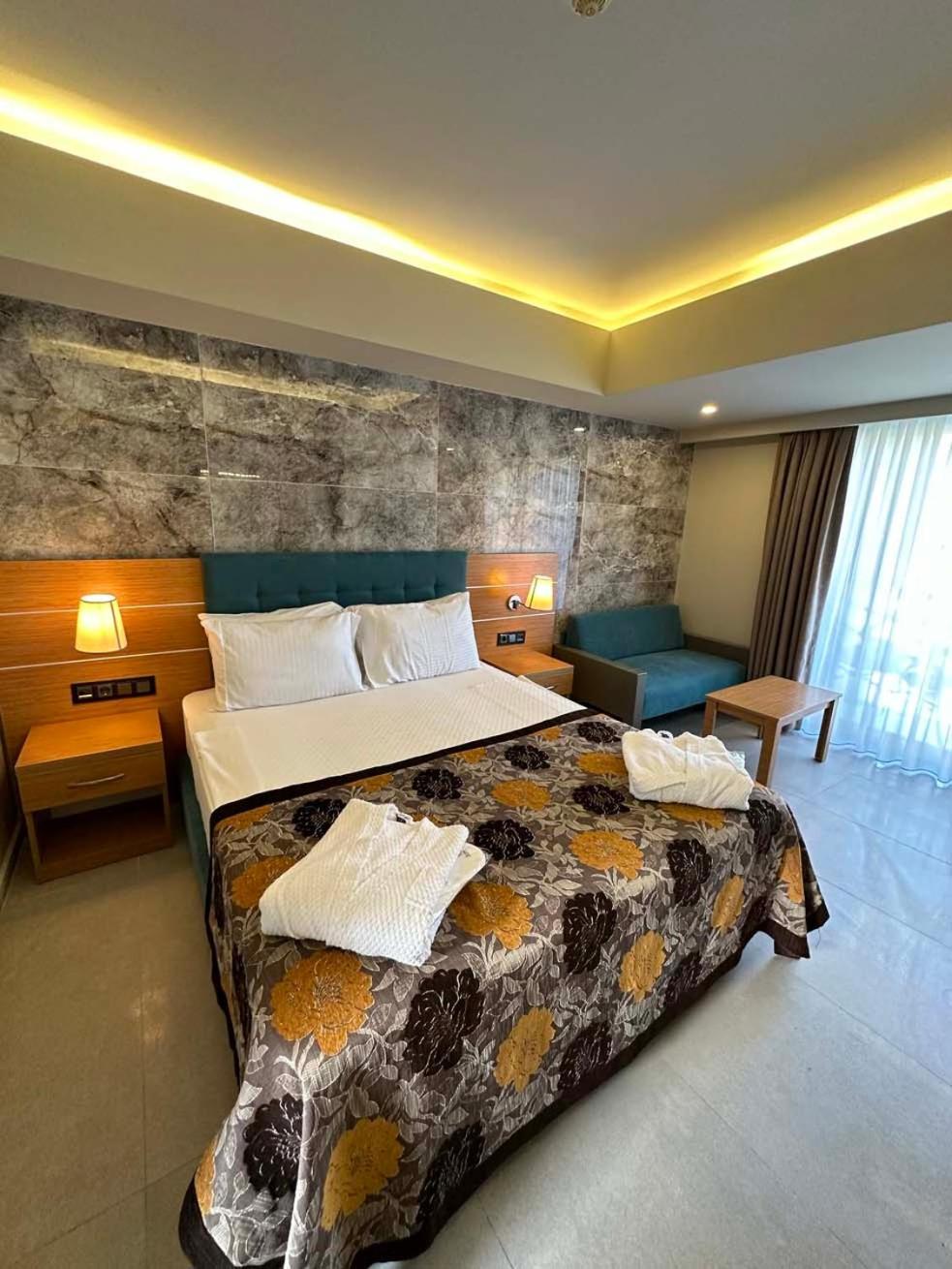 Ambrosia Hotel Beach & Spa Bitez Eksteriør bilde