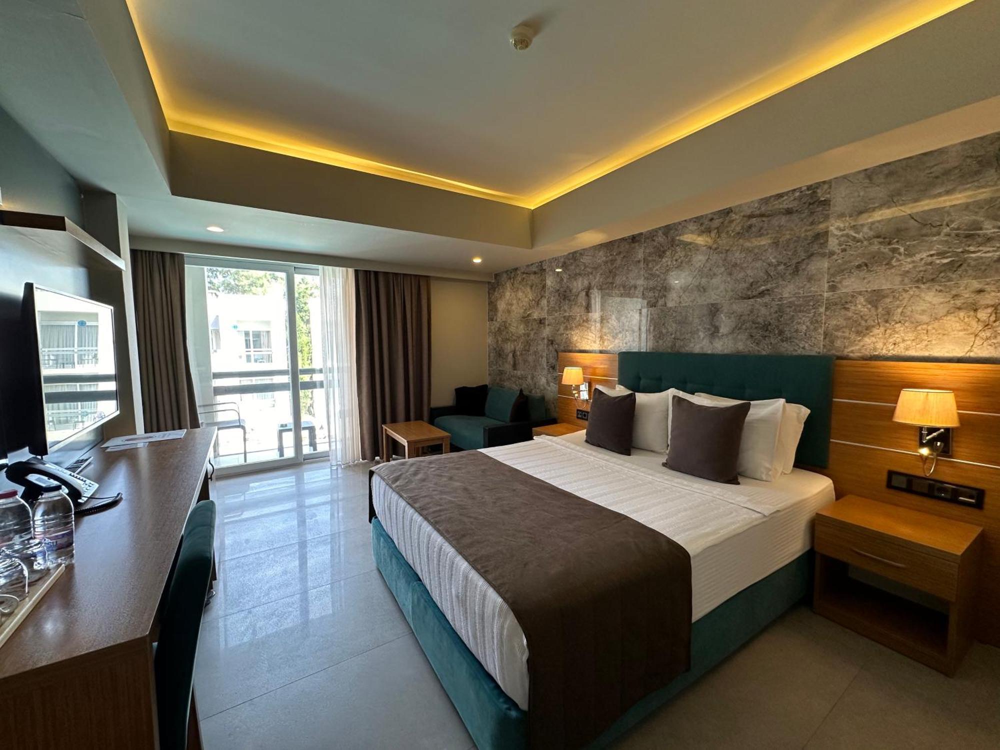 Ambrosia Hotel Beach & Spa Bitez Eksteriør bilde